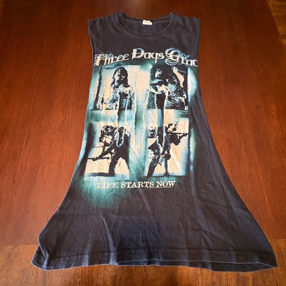 Three‎ Days Grace Life Starts Now Tour 2011 Cutoff Sleeveless Tee Vintage Style